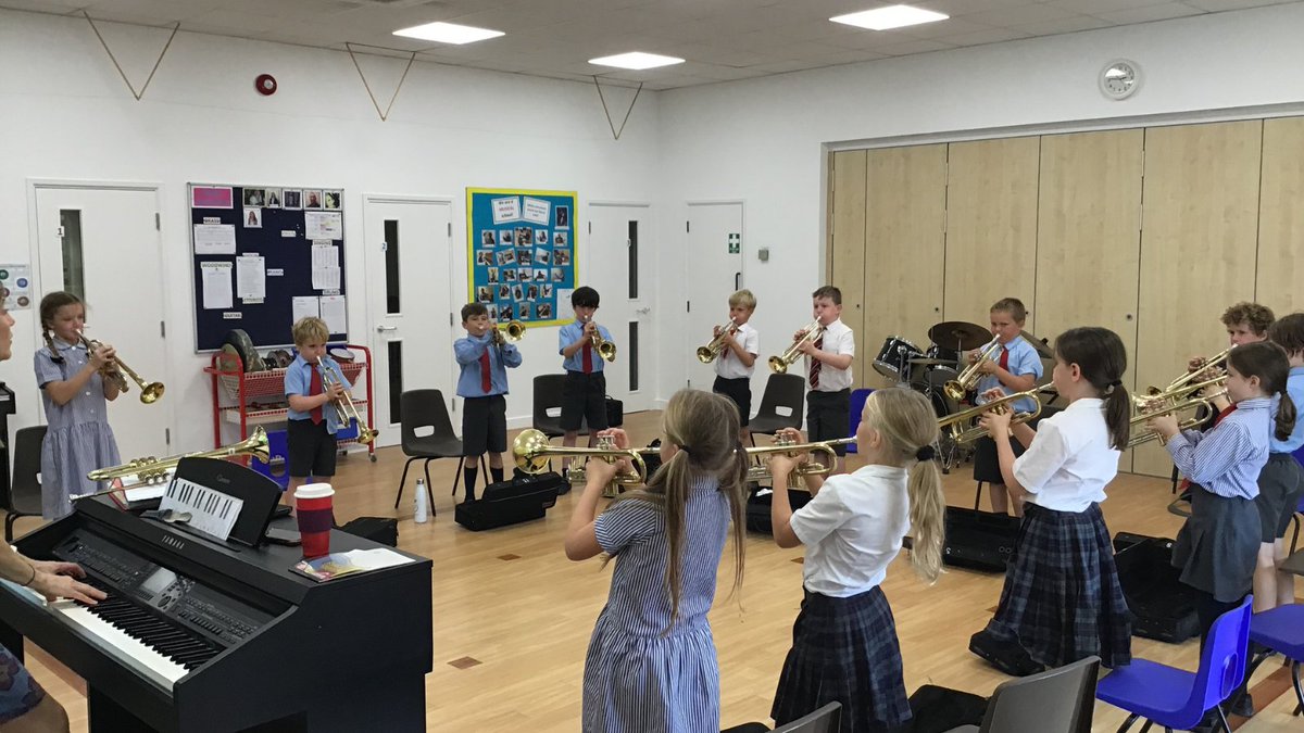 At the start of term all Y4 pupils were given a school trumpet. It was great to see 4VL practising in the music department this afternoon. The children are making tremendous progress with their instruments #ShapedByKings #SchoolMusicLessons #MusicLessons #MusicInSchool