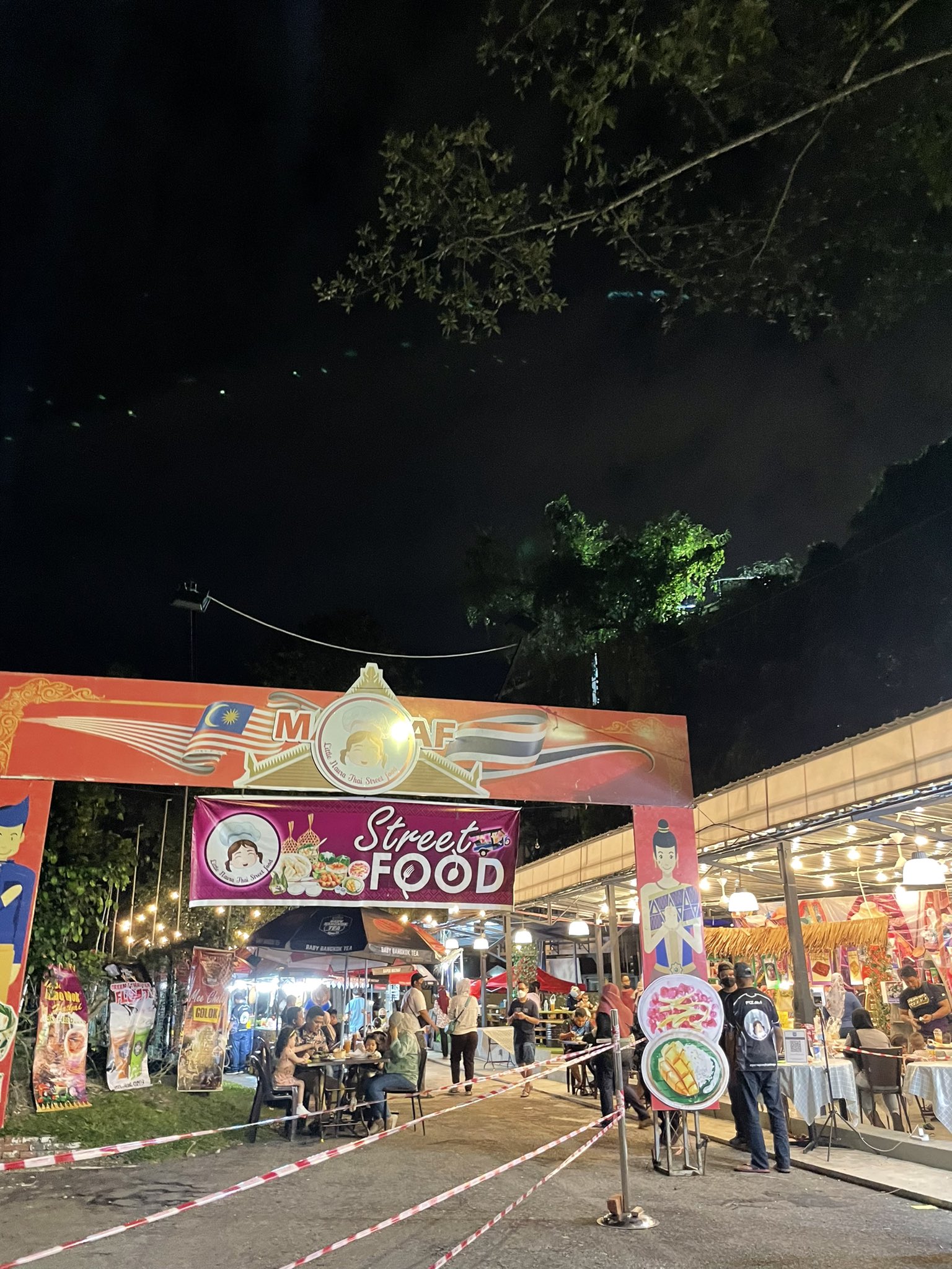 Thai street food maluri