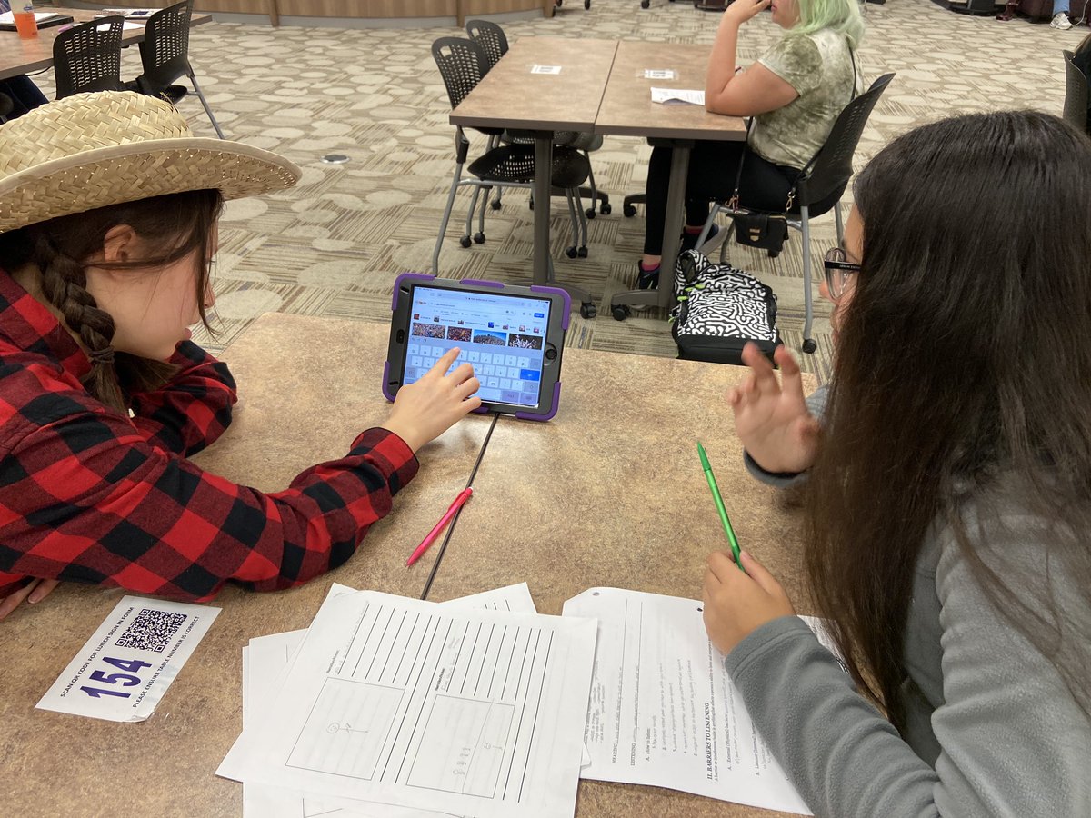 <a href="/IkeSDNB/">SDNB Eisenhower</a> students work with <a href="/Ms_Schlegel/">Kelly Schlegel</a> in Speech class use <a href="/explainevrythng/">Explain Everything</a> to create presentations to explain the communication model <a href="/SDNBSchools/">SDNB Schools</a> #SDNBLearns