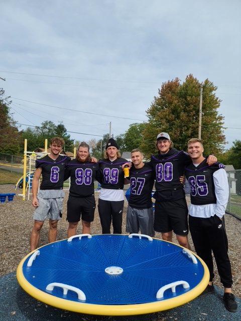 Coach_Bullis's tweet photo. Warhawks playing on the Washington Elementary play ground!! #PoweredByTradition https://t.co/aGMy1sOrVp