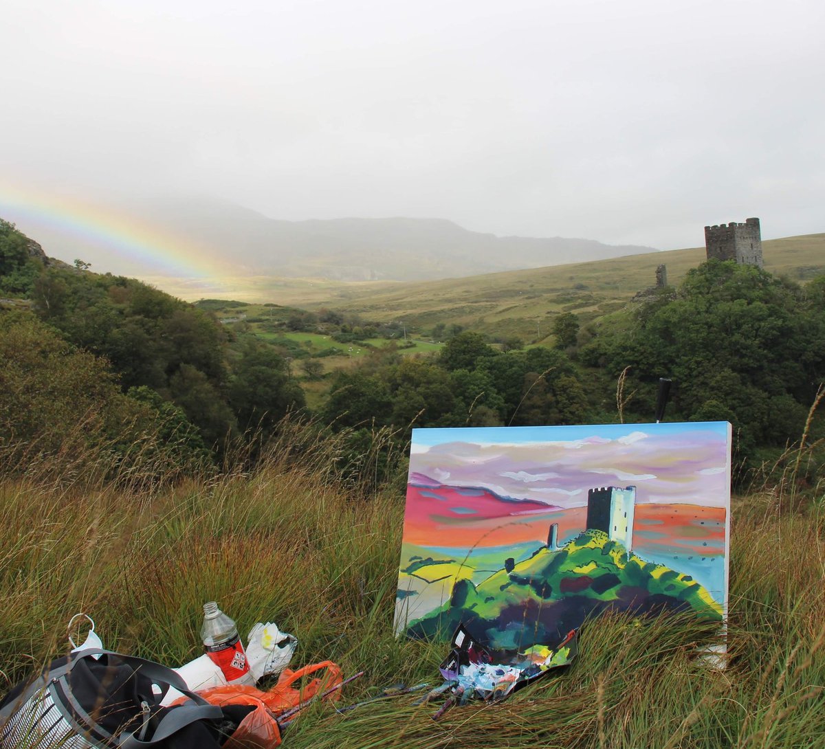 mikeyjonesart's tweet photo. Spectacular Welsh scenery on display today perched on a hill painting Dolwyddelan Castle in Snowdonia. ๐ฐ ๐ ๐ด๓ ง๓ ข๓ ท๓ ฌ๓ ณ๓ ฟ #Cestyll #Wales #Cymru #Welshart #Cymrucelf #Northwales #Snowdonia #Eryri https://t.co/UWQbNW6oeF