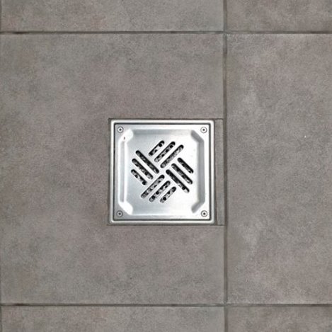 Sumidero de mediana capacidad para pavimento embaldosado con reja atornillada, especialmente diseñado para el paso de pies descalzos, ideal para zonas de vestuarios y duchas 🚿#aceroinoxidable #bathroomdesign #cainox #diseñodeinteriores #drain #ducha #evacuación #vestuarios
