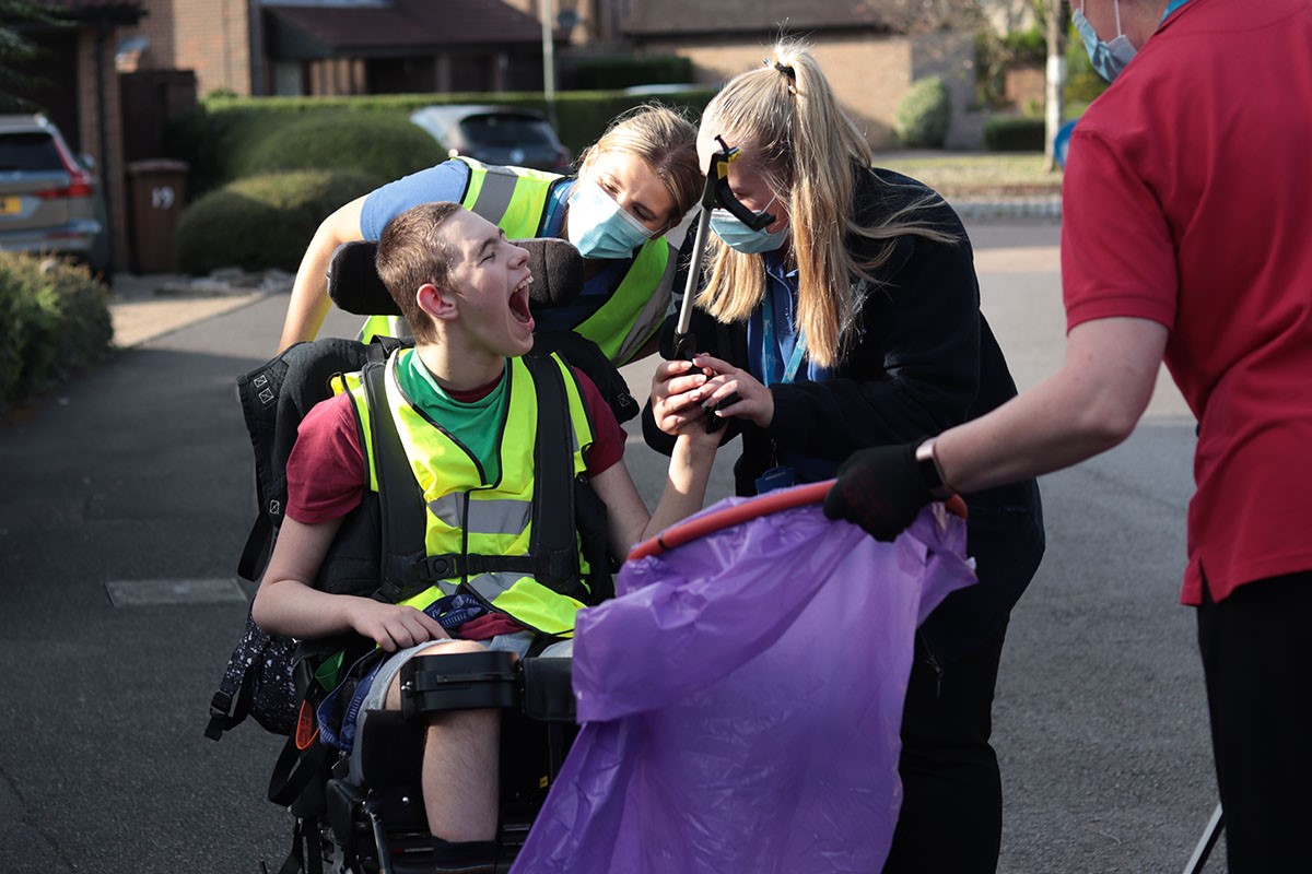 Childrens_Trust's tweet photo. Yesterday young people and staff from The Children’s Trust joined @CleanUpTadworth in a litter pick around Tadworth as part of #GreatBigGreenWeek. As well as a lot of litter, the team found a £20 note which they kindly donated to us! https://t.co/egCx9wvaNB