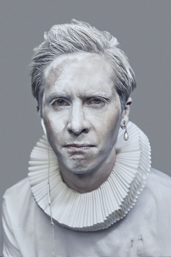 “This show is a candid and crumbling look at the male fragility, expertly brought forth in an hour of exceptional theatre.” ★★★★★ Broadway Baby on Mediocre White Male coming 29-30 October thewardrobetheatre.com/livetheatre/me… <a href="/Will2Close/">Will Close</a> <a href="/GBMysteries/">Great British Mysteries?</a> <a href="/OMABristol/">Old Market Assembly</a> <a href="/VisitBristol/">Visit Bristol</a>