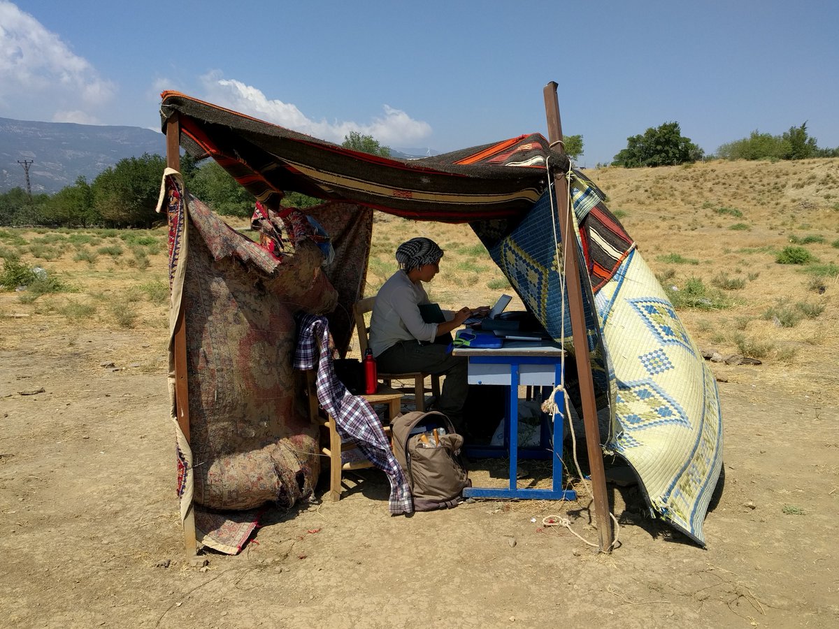 Archaeologists bring new meaning to the term "working remotely." #ArchaeologistsAtWork #IAD2021 

(Credit: Jason Herrmann)