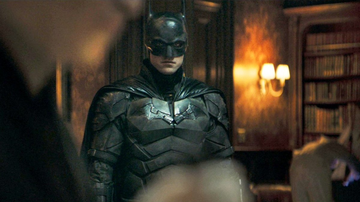 itdoesinmyworld's tweet photo. a reminder that robert pattinson and kristen stewart started as edward and bella, now she's princess diana and he is the batman and they are taking over the film industry AGAIN https://t.co/fZTrs8jPmX
