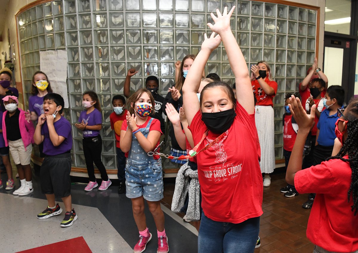 MetroSchools's tweet photo. "We believe in ourselves and that's what's up!" is the chant from the house in red tees at @TulipGroveES, the Hermitage community school featured in today's MNPS Celebration of Schools. 🐾 https://t.co/scDWqjz0nS

#EverySchoolKnown #EveryStudentKnown https://t.co/hkmm7QqDrz