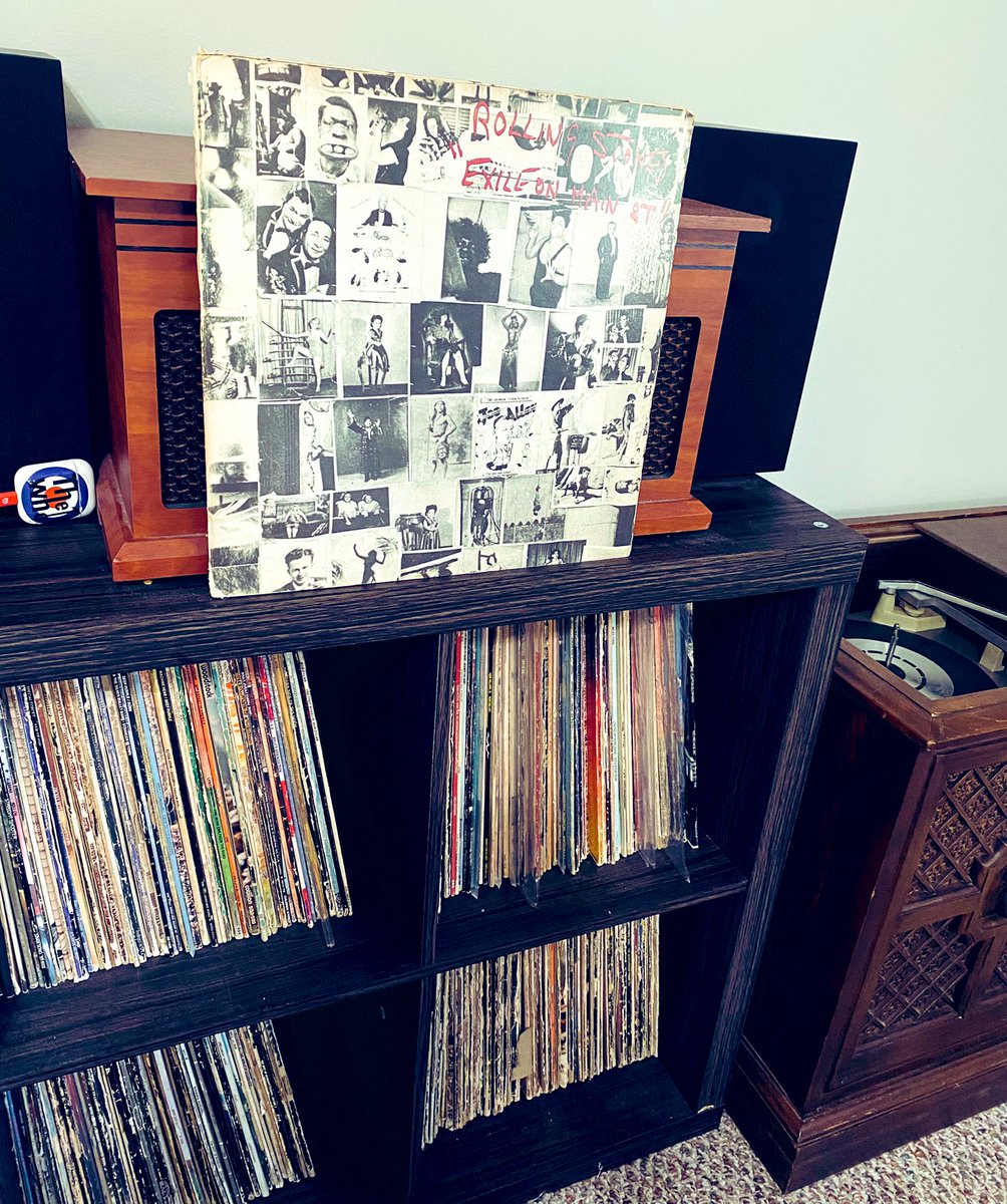 RockNRoLL_85's tweet image. “RETWEET” if you own this Classic on VINYL @RollingStones