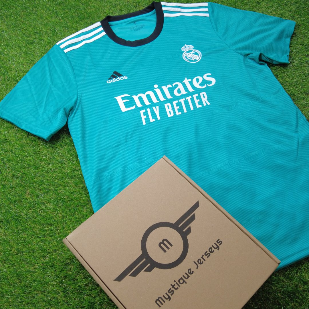 MystiqueJerseys's tweet photo. We've received some new 🥶 Madrid shirts into stock
👕❓📦 👉 https://t.co/s6kAUFcsAj
#halamadrid #realmadrid #icecoldshot https://t.co/hjXhAvHool