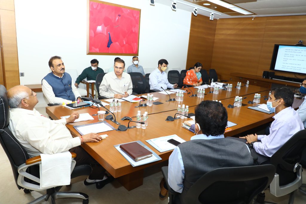 Bhupendrapbjp's tweet image. સામાન્ય વહીવટ વિભાગ-GAD ની કામગીરીની સર્વગ્રાહી સમીક્ષા હાથ ધરી હતી. ગેપ એનાલીસીસ, સસ્ટેઇનેબલ ડેવલપમેન્ટ ગોલ તથા કર્મચારી ગણ સેવા વ્યવસ્થામાં ટેકનોલોજીના વિનિયોગ માટેના HRMS, આયોજન પ્રભાગ અંતર્ગત હાથ ધરાતી કામગીરીની પણ તલસ્પર્શી જાણકારી મેળવી હતી.