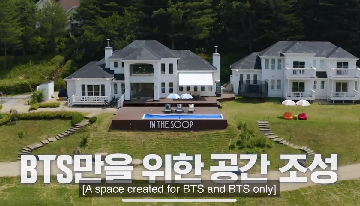 Qg_Barmys's tweet photo. 🔮Eles construíram um lugar totalmente novo para o BTS, somente para o BTS filmar a segunda temporada do In The Soop!

Tem até Tenis, basquete, piscina, academia e muito mais. FOI 1 ANO DE PREPARAÇÃO!!! 

@BTS_twt https://t.co/rtlFXmLoJ9