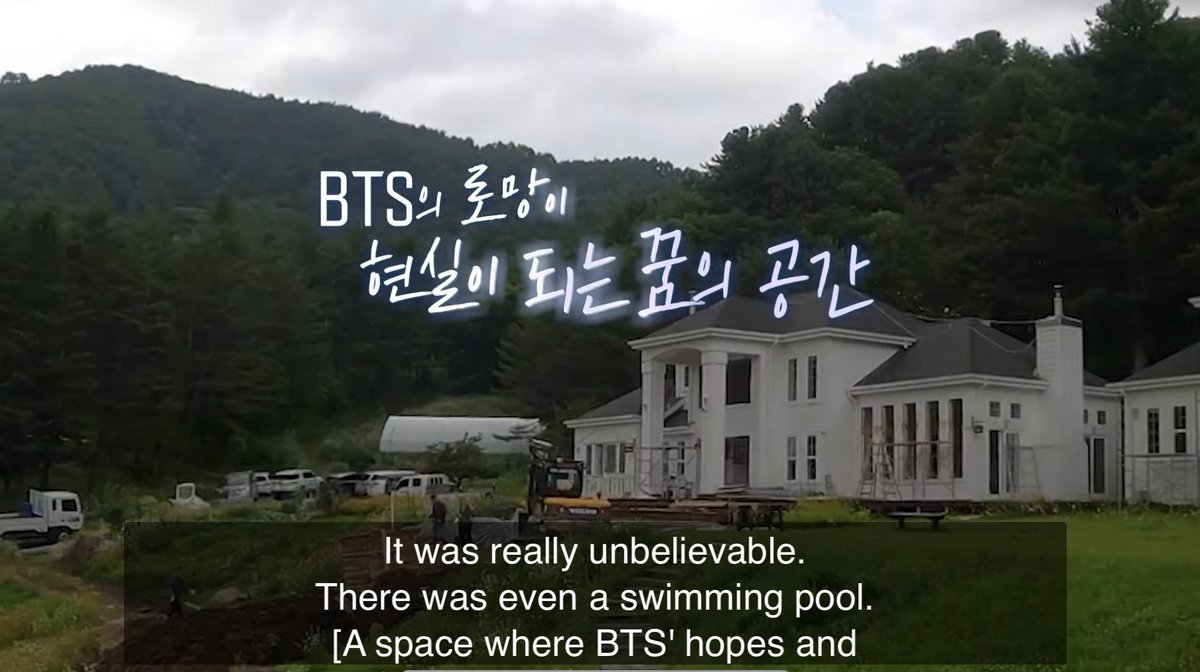 Qg_Barmys's tweet photo. 🔮Eles construíram um lugar totalmente novo para o BTS, somente para o BTS filmar a segunda temporada do In The Soop!

Tem até Tenis, basquete, piscina, academia e muito mais. FOI 1 ANO DE PREPARAÇÃO!!! 

@BTS_twt https://t.co/rtlFXmLoJ9