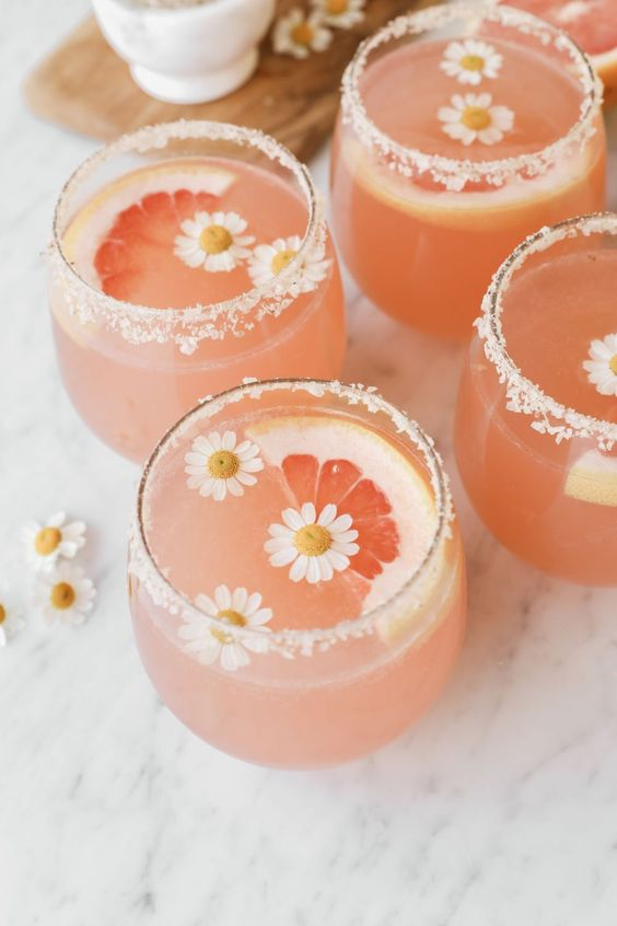 lavieestbelIe's tweet photo. Flower drinks https://t.co/y0fRWTqcaY