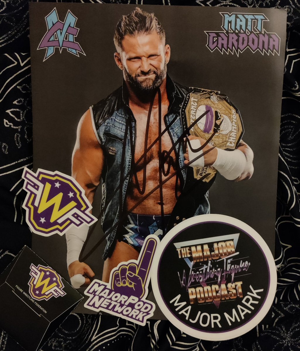 wjr0709's tweet photo. Thank you for this prize pack from #KnowYourBro on #MCTrueLongIslandStory
@TheMattCardona! @MajorWFPod @MajorPodNetwork
It got a little beaten up travelling halfway across the world but I'm really glad to have it. It arrived right in time for my birthday too. Thanks once again! https://t.co/K3ZbACfYUp