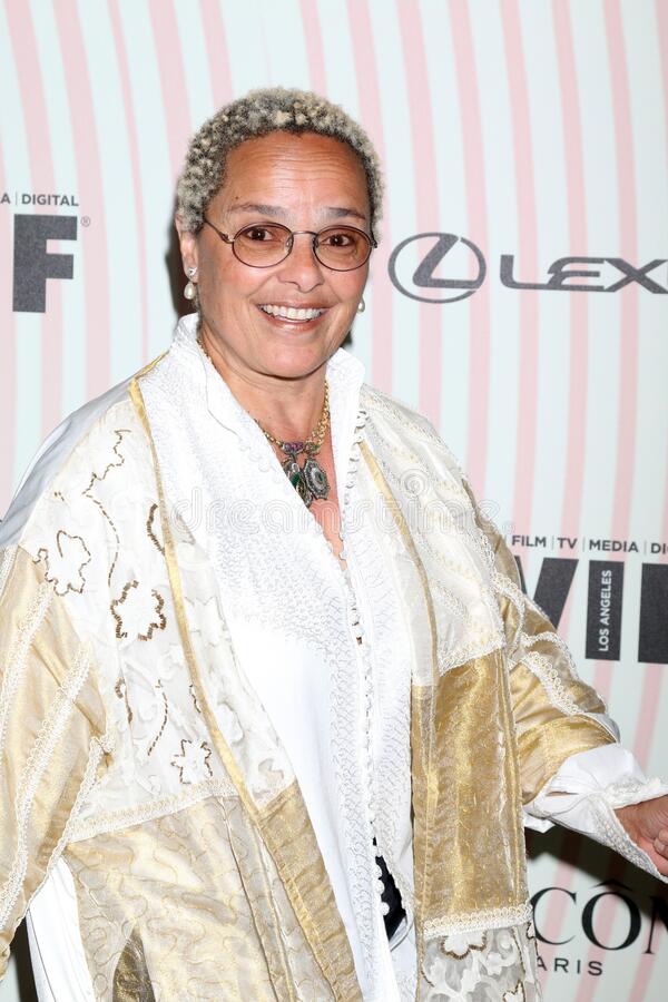 Happy Birthday dear Shari Belafonte! 