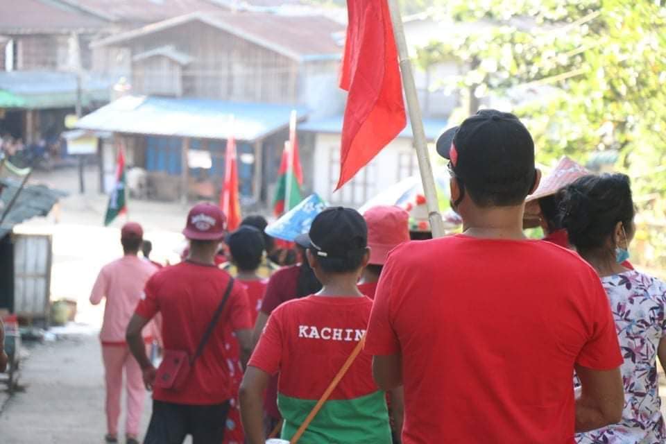 Myanmar_Now_Eng's tweet image. A demonstration against Myanmar's military dictatorship took place in a village in Hpakant Township, Kachin, today (Sep 22), calling for people not to kneel under the military dictatorship. 

Photos: CJ

#WhatsHappeningInMyanmar