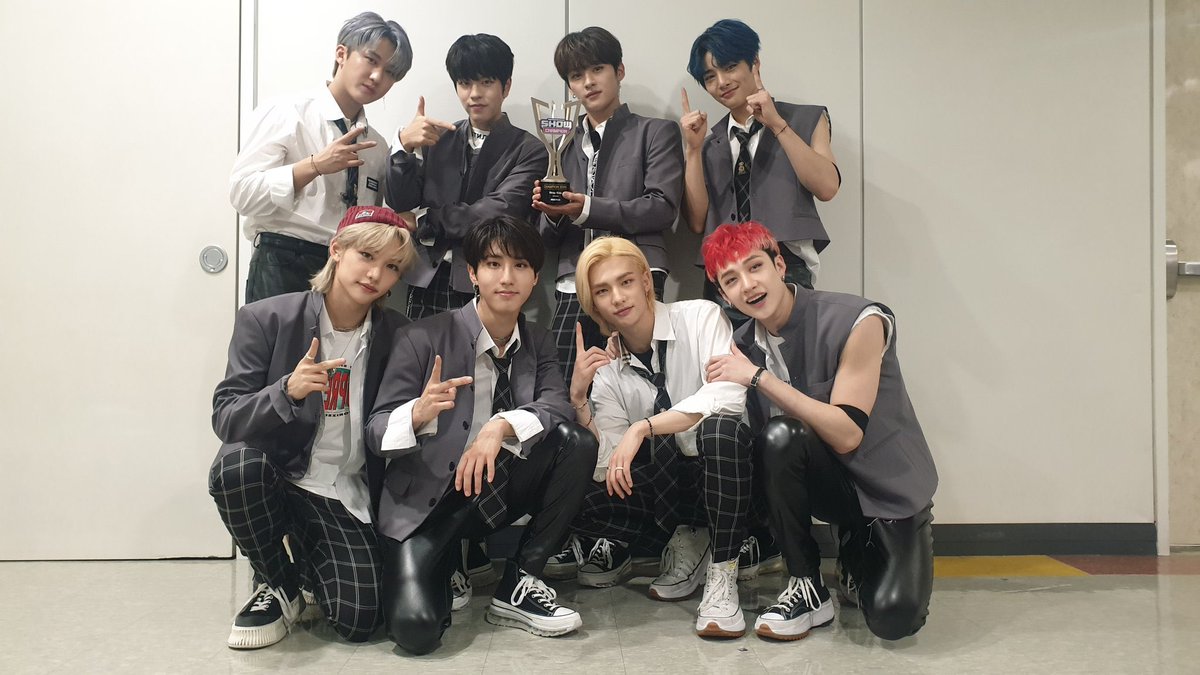 Группа stray kids дебют. Группа Stray Kids. К поп Stray Kids. Stray Kids 2022. Stray Kids камбэк 2021.