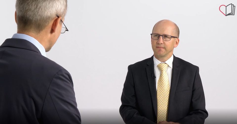 Nos médecins partagent les enjeux de leur spécialité abordés lors du congrès de cardiologie de l’European Society of Cardiology. Pr 
<a href="/OlivierMuller20/">Olivier Muller</a>
 interviewe Dr Tobias Rutz player.vimeo.com/external/60557…
<a href="/escardio/">European Society of Cardiology</a>
 #lausanne #lausanne #cardioCHUV #Cardiology