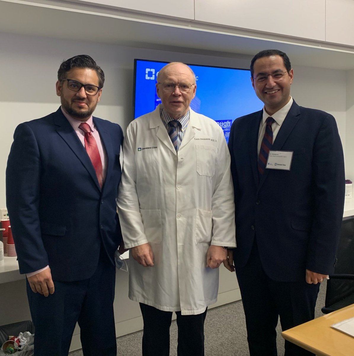 Honored and humbled to connect with the great mentors at the Cleveland Clinic with @Ahmedkyali.

The @Texas_Heart @BCM_CTSurgery crew with @LarsSvenssonMD.

Thank you @AATSHQ @AATSED @CleClinicMD, @LarsSvenssonMD, @EricRoselliMD, @karamlou for providing the great opportunity.