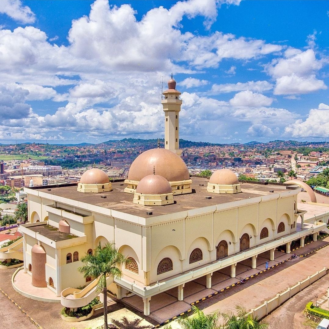 Where do we find this beautiful mosque in Uganda🥰👀🇺🇬
#BeautifulUganda
#VisitUganda