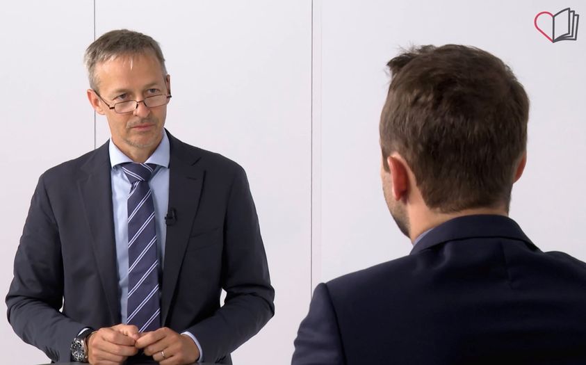 Discover the essentials of the <a href="/escardio/">European Society of Cardiology</a> congress in video. Our medical specialists share the issues of their discussed during the event. Pr <a href="/OlivierMuller20/">Olivier Muller</a>'s interview of Dr <a href="/SFournierMD/">Stephane Fournier</a> 
player.vimeo.com/external/60641…