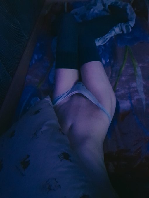 ?Sweet and pleasant dreams to all, especially to those who would like to be with me now^-^
#femboy #trans