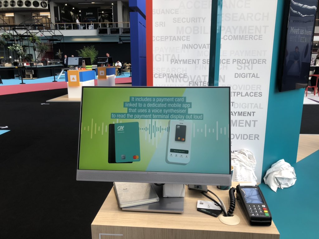 ElisabethMenant's tweet photo. [#Money2020ECH] Inclusion avec la startup @HandSome qui a développé une carte de paiement intelligente pour les personnes malvoyantes. @Echangeur @MatthieuJolly1 #money2020 #M2020EU https://t.co/oNoJiIZ6Lr