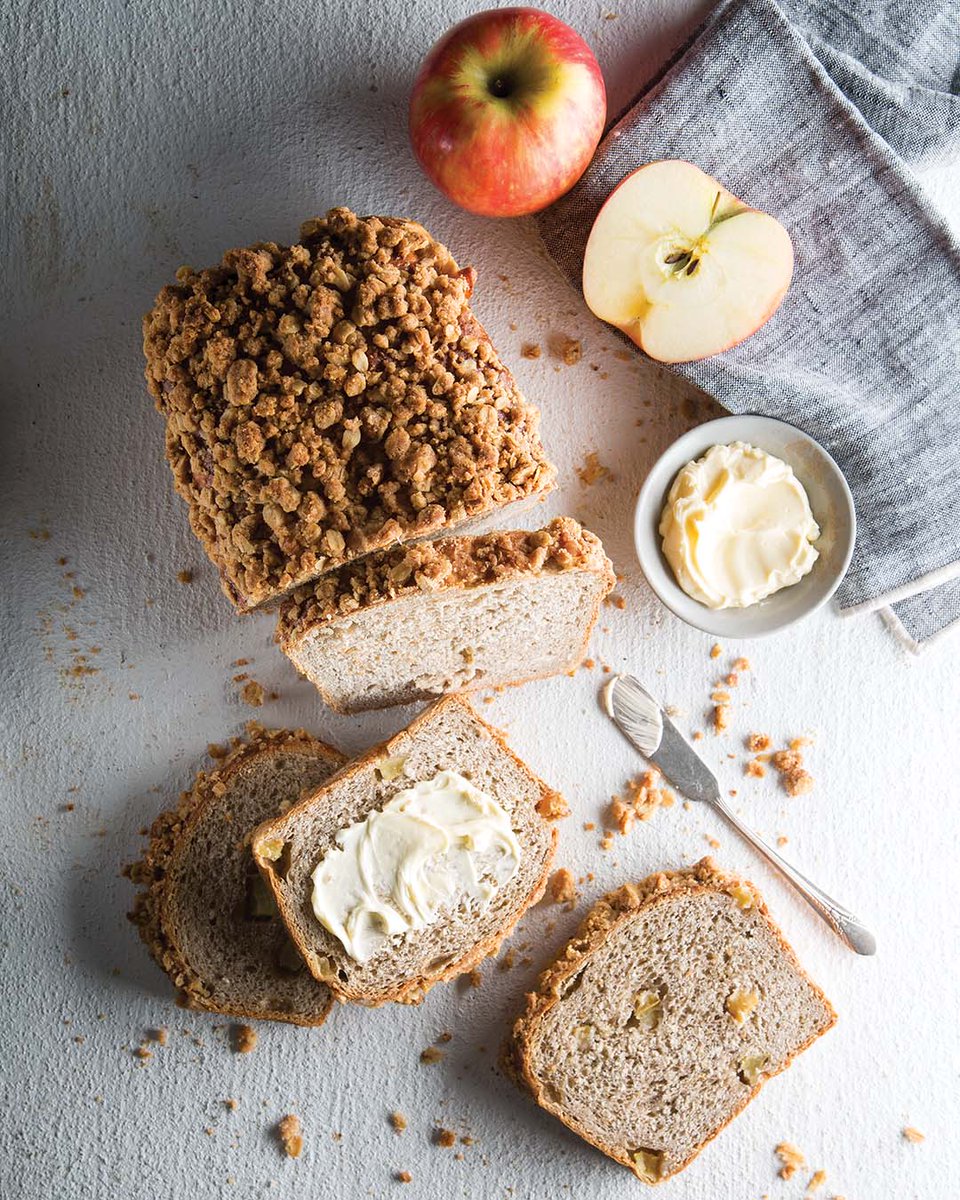 RedStarYeast's tweet photo. Apple Oat Bread RECIPE: https://t.co/fX7tiNeguk
To celebrate the #FirstDayofFall, we bring you all things apple! This yeasted sweet bread is filled with fresh apples, fall spices, and is topped with oat streusel crumble for an epic crunch. 🍎 🍞
#apple #oatbread #oat #bread https://t.co/TJIpDzMMD5