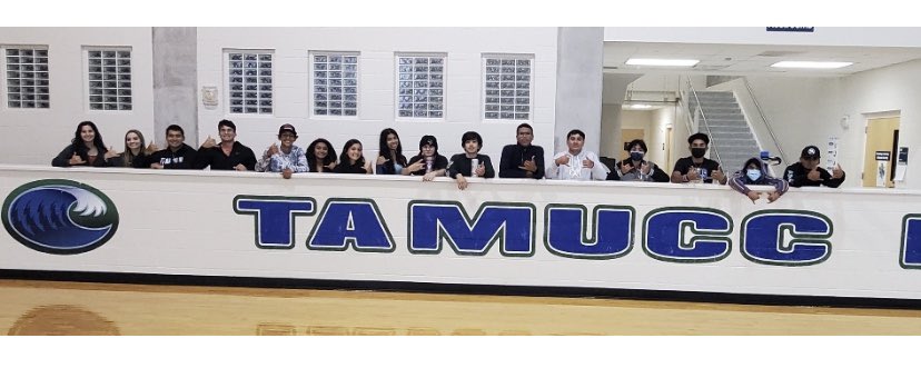 OHS seniors are out touring <a href="/IslandCampus/">Texas A&M-Corpus Christi</a> on this beautiful day! <a href="/OdemEdroyISD/">Odem Edroy ISD</a> 💛💙💚