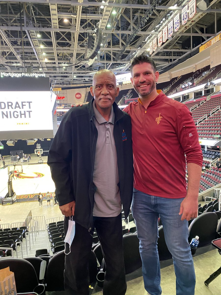 Heart broken to share the passing of my friend, mentor, and <a href="/PositiveCoachUS/">Positive Coaching Alliance</a> Trainer, Freeman Blade.

Through PCA we always talk about what legacy you want to leave as a coach. Freeman didn’t only talk about it. He acted on it every day.

Love you Coach.