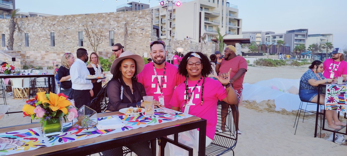 MetaTexas's tweet image. Such a fun trip with T-Mobile in Cabo!! #WinnersCircle