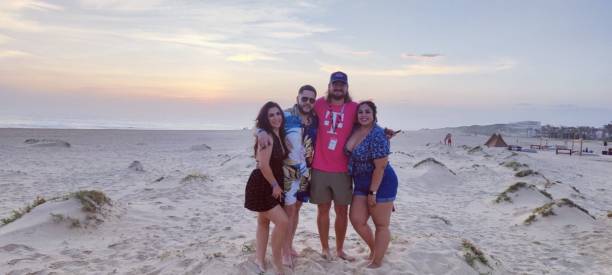 MetaTexas's tweet image. Such a fun trip with T-Mobile in Cabo!! #WinnersCircle