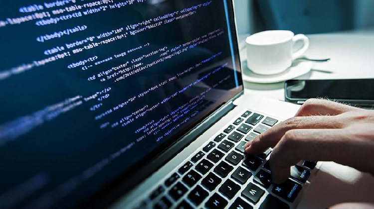 The notorious Russian REvil ransomware group known for stealing data from more than 1 500 companies around the world is back, targeting new victims and leaking stolen files on a data leak site. buff.ly/2XHy1x9