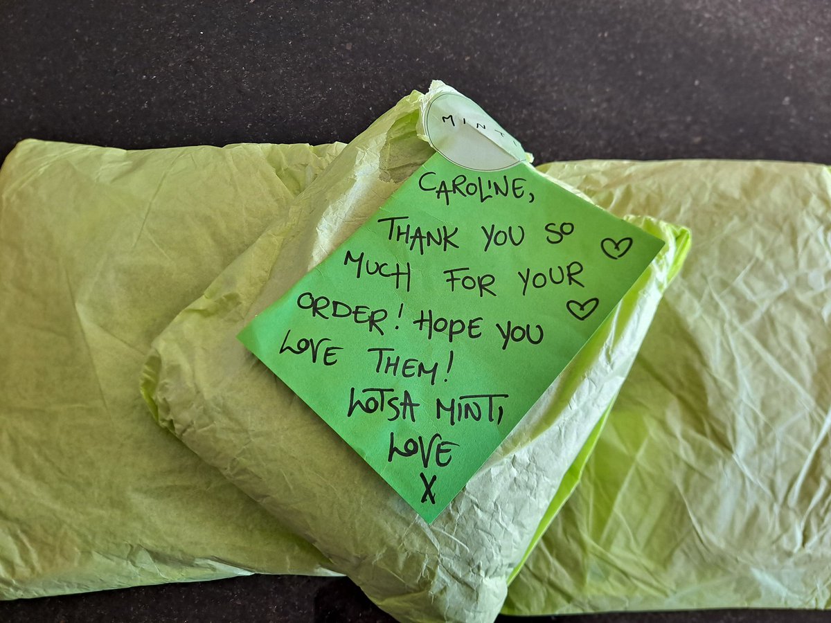 csmcorrigan's tweet photo. A #SecondHandSeptember purchase from @studio_minti love how their #preloved packages always come with a personal note! Plus the tissue wrapping will be reused for whoevers birthday is next! #SustainableStyle #SlowFashion #secondchanceclothes https://t.co/jGw3UIXxD8