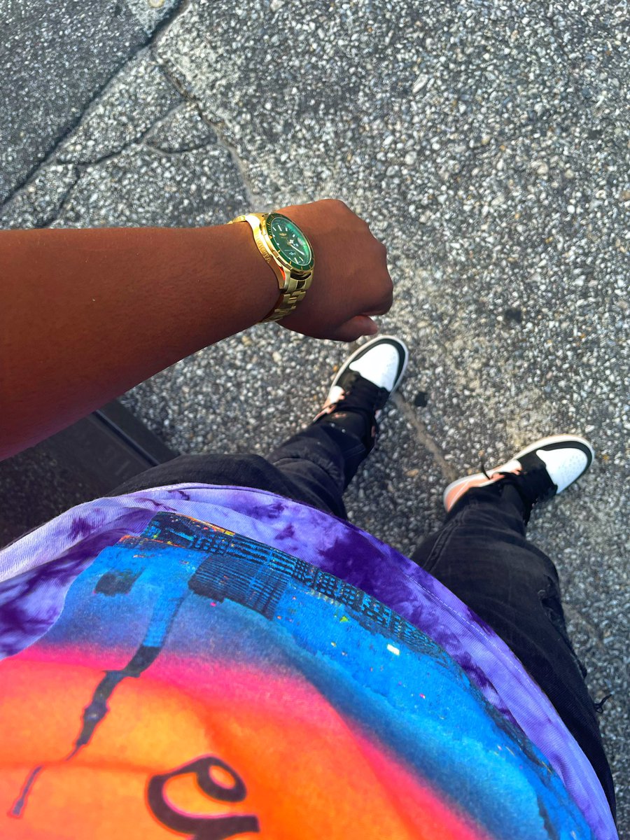 ViewssTV's tweet image. “Tomorrow isn’t promised…☄️”
•
•
👕: @rue21 
👖: @zara 
👟: @jumpman23 
•
•
#mensfashion #mensstyle #fashion #photography #sponsor #baltimore #outfits #outfitideas #pinterest