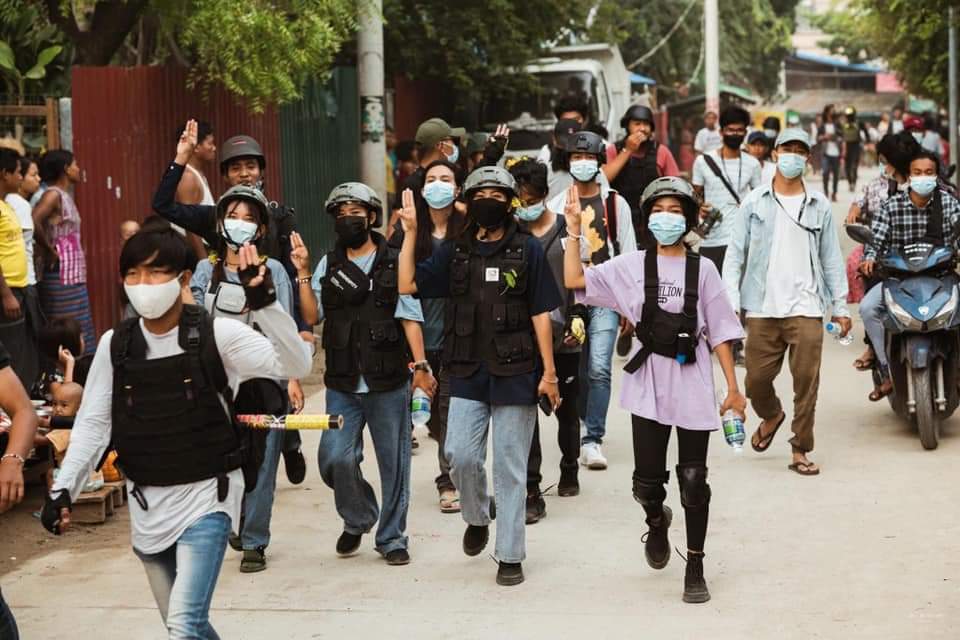 m_krl1's tweet image. 20yo Sai Bhone Min Thant,one of the protest leaders of #Mandalay’ Strikes,who'd gone to #Karenni State recently,was Shot with artillery&amp;amp;DEAD during clash b/t Military Junta &amp;amp;(KNDF+KA+PDF) near Doh Po Si villg in #Demoso Tsp on Sep20.His body hasn't been still retrieved.#Sep22Coup