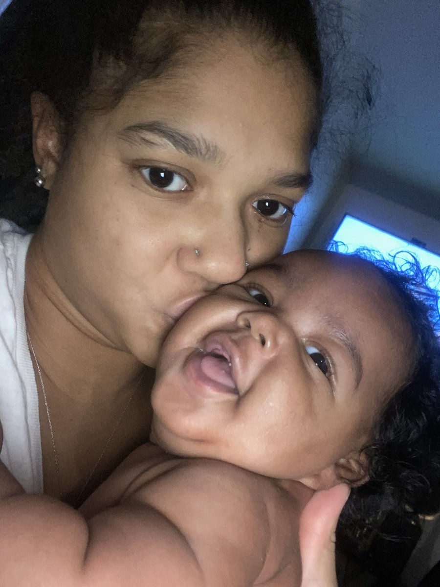 Deeesssstiny__'s tweet image. I lost my daughter yesterday out of the blue. She was extremely healthy and happy and died peacefully in her sleep! I’m torn and heartbroken and devastated! 
Pray for us