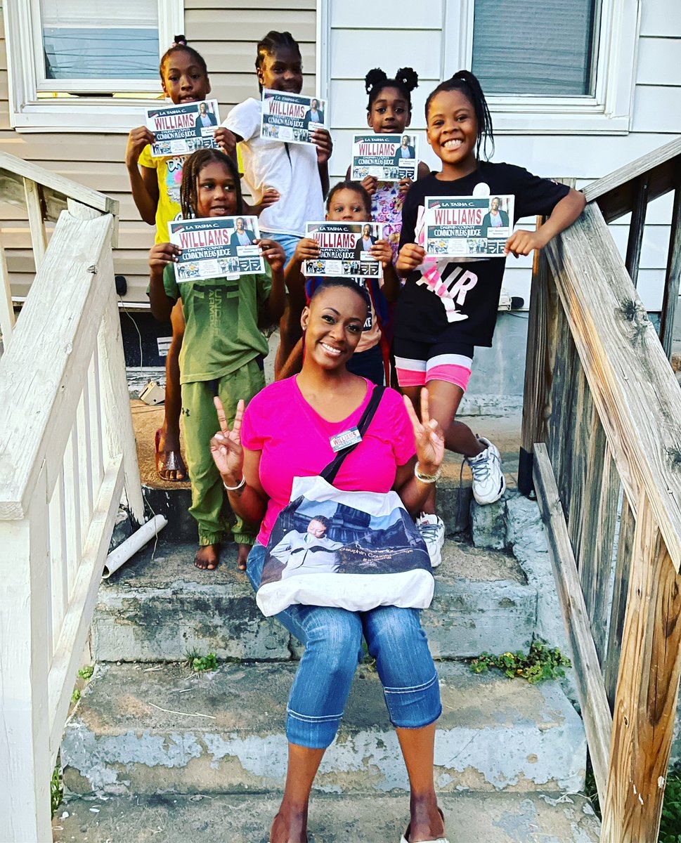 LCherene's tweet photo. It’s the future voters for me 😍😍😍. They were so excited to learn about voting and the roles of attorneys and judges.
https://t.co/Vb6Wn8mPXs
#itstime #generalelection #nov2 #judge #commonpleas #dauphincounty #lawyer #advocate #educator #integrity #compassion #experience https://t.co/rtYixd9FwU