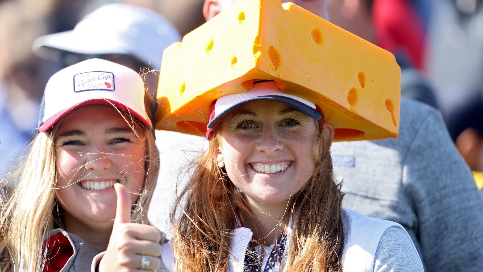 E_63FopUYAAN5HK?format=jpg&name=large