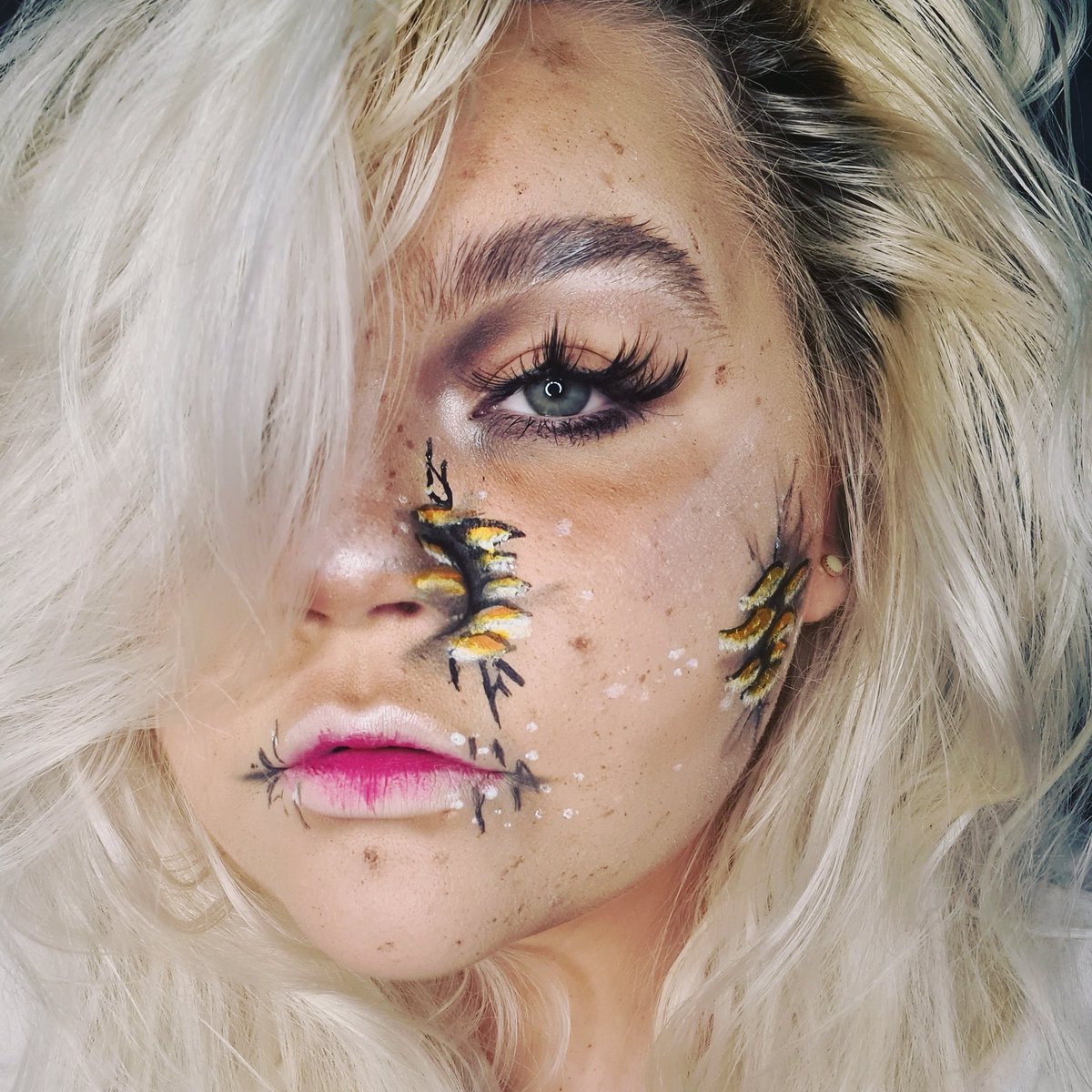 NicoleCLeech's tweet photo. #NewProfilePic https://t.co/T7s3GNIwOr