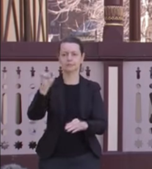 SharnelleVella's tweet image. Morning fact! It’s International sign language day and the theme is ‘We Sign For Human Rights’ highlighting how we can work together to promote the right to use sign languages in all areas of life. As for our Vic team - thanks for hanging in there during our marathon pressers! ♥️