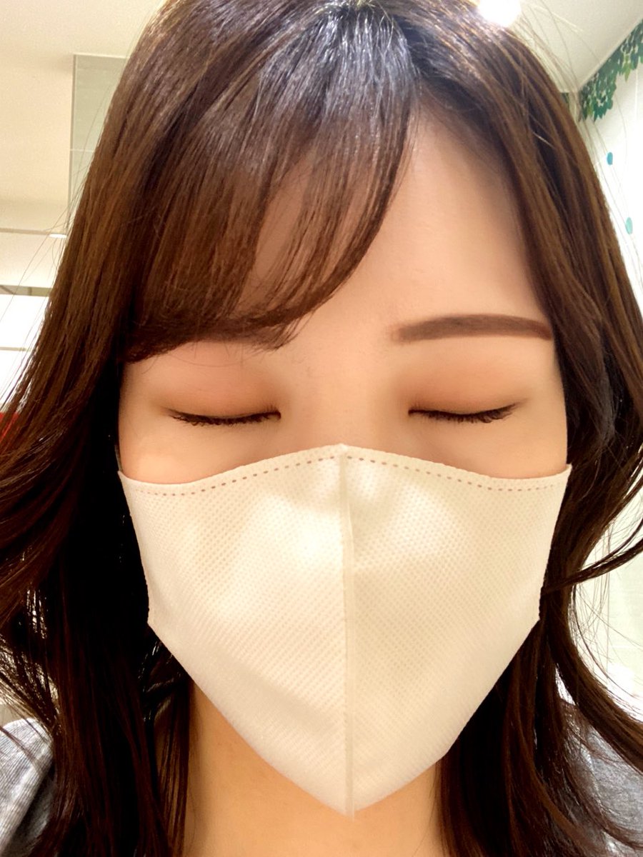 kannamarin's tweet photo. 最近のお気に入りアイシャドウ
上段はマットタイプで、眉毛パウダーとしても使って眉毛と瞼を色み統一してメイクできる☺️💕
ナチュラルもラメを乗せてキラキラメイクもできるし本当に万能！！
#クリオプロアイパレット　#INTOLACE #お気に入りコスメ
#秋メイク https://t.co/5bllqcI448