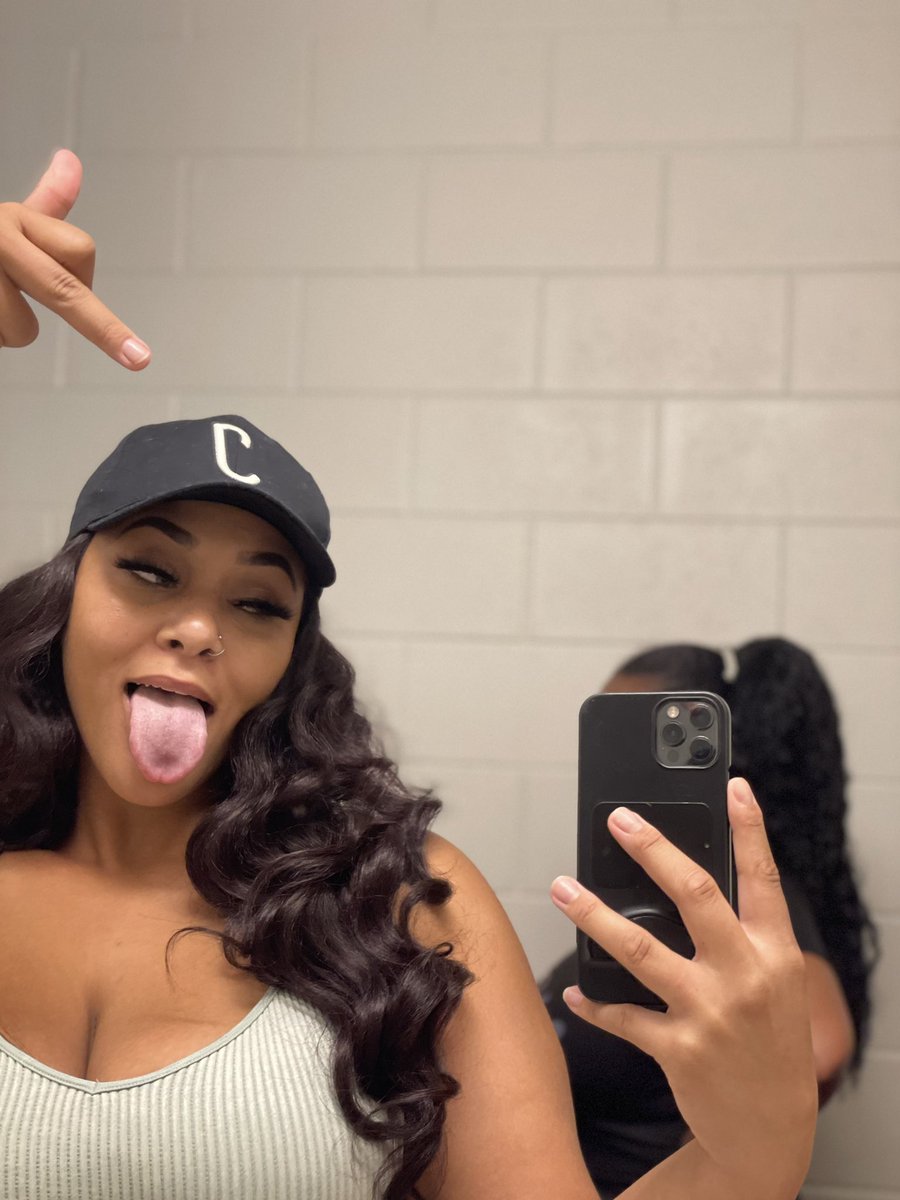 Tyerin ⚢ tweet media