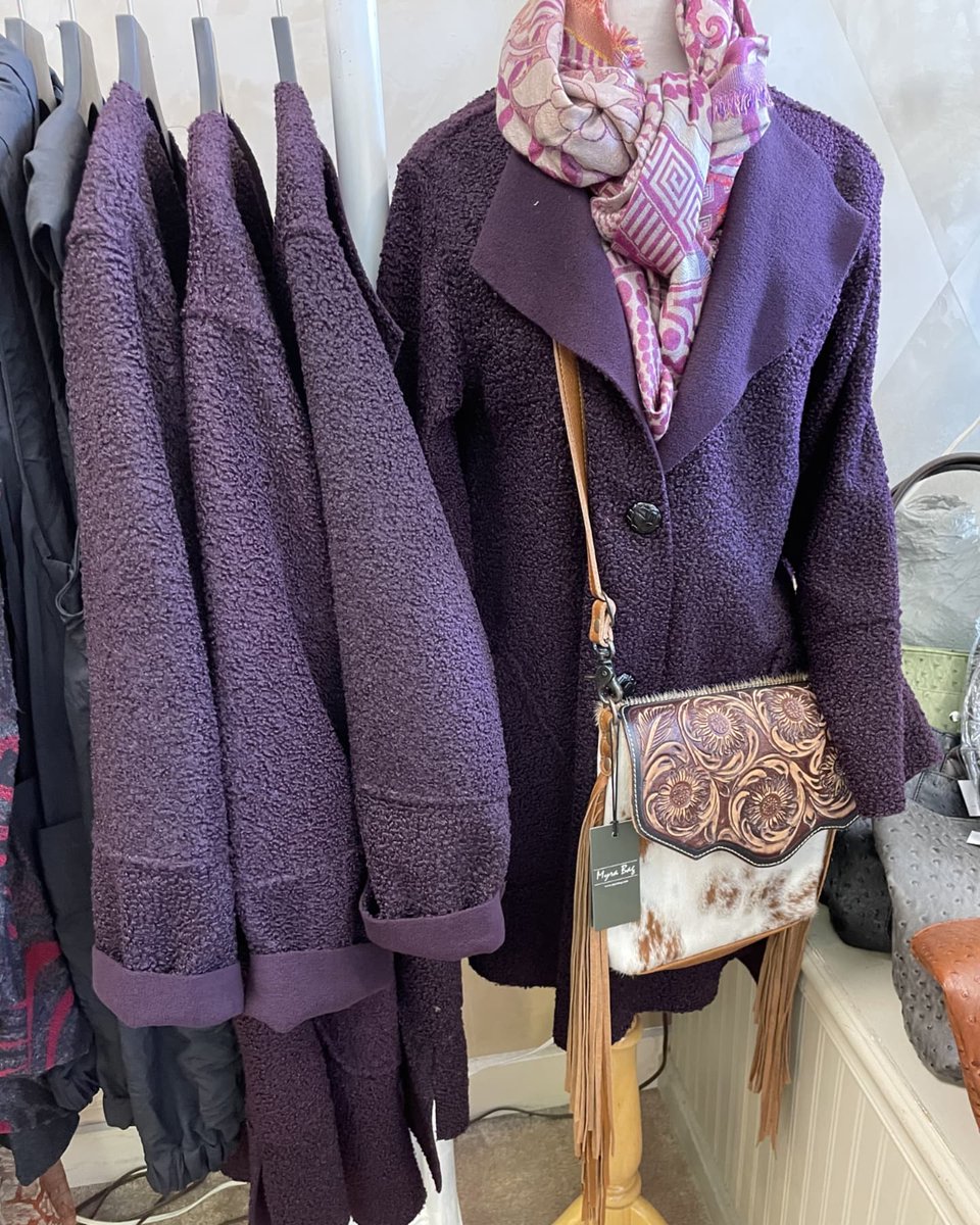 LuLi Boutique has a very full 50% Off rack and 20% Off jewelry!
New fall items arriving weekly.
Cozy sweaters and coats and dresses.
Chalet, habitat, tulip, salaam, and more!