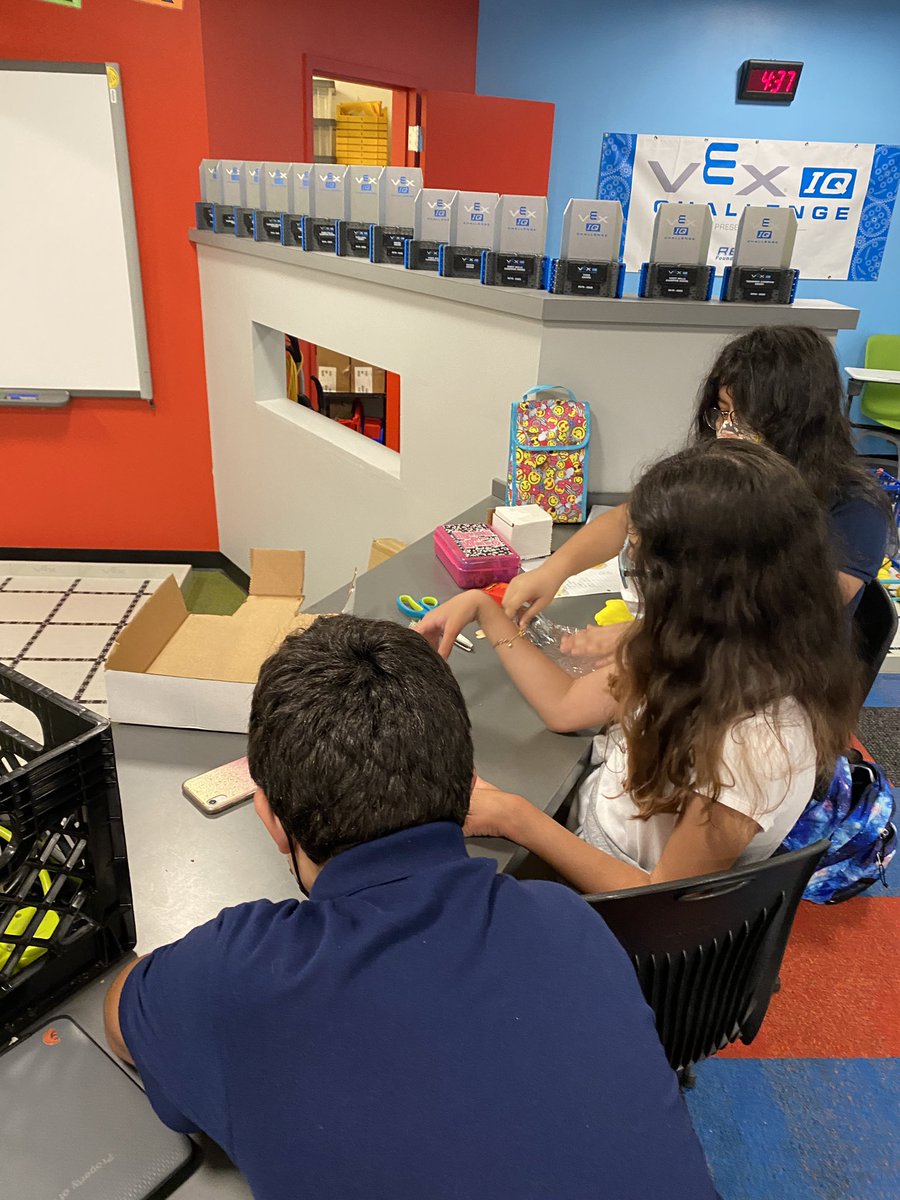 STEMSquadHDMM's tweet image. Egg Drop containers are started! Can’t wait to see them in action next week. Stay tuned! #STEMis