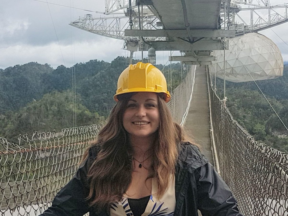 Trottier Space Institute at McGill (@tsimcgill) on Twitter photo Meet our newest doctor! 🙌🎉Congrats to Dr. Emilie Parent on successfully defending her PhD thesis "Discovery and study of radio pulsars and fast transients with the Arecibo and Green Bank telescopes", supervised by <a href="/VictoriaKaspi/">Victoria Kaspi</a>. 1/2 Meet our newest doctor! 🙌🎉Congrats to Dr. Emilie Parent on successfully defending her PhD thesis "Discovery and study of radio pulsars and fast transients with the Arecibo and Green Bank telescopes", supervised by <a href="/VictoriaKaspi/">Victoria Kaspi</a>. 1/2