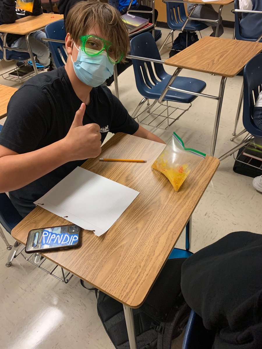 oneilltitans's tweet photo. @oneilltitans #Science9 Doing a ziplock chemistry lab observing endothermic and exothermic reactions. #sciencerules @RCSD_No81 https://t.co/H4G0vztlYP