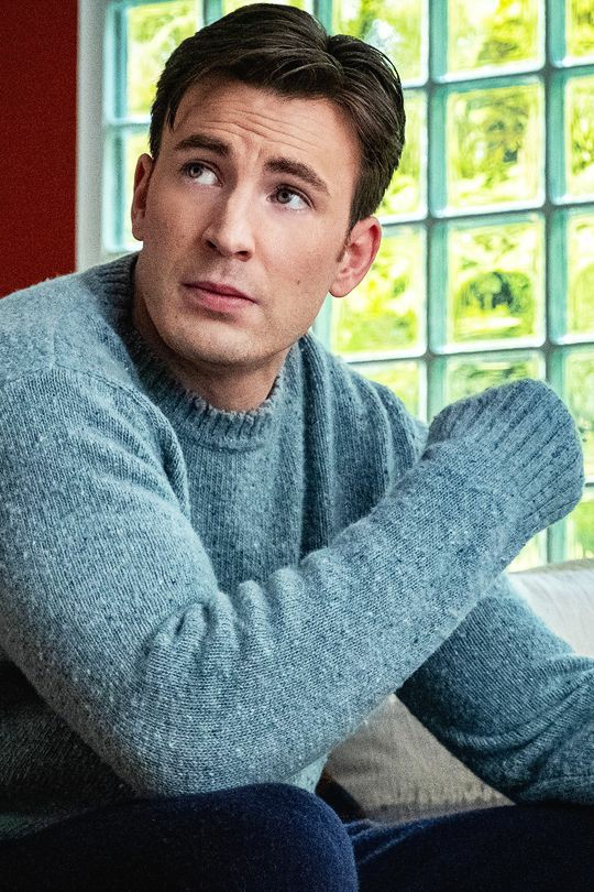 PeachyKeenBean7's tweet photo. #ChrisEvansinaSweater #ChrisEvans
Dang cute #SweaterPaws in blue... ๐ https://t.co/Sn0Cm4vbzV