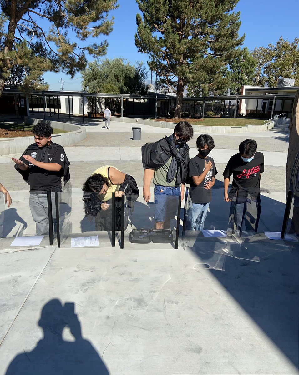 AdminHs's tweet photo. Today we are practicing locating and dusting for latent fingerprints. Once the students pull their own prints, the prints will be the be used by their peers to compare and identify who the prints belong to.  #practicalapplication @NHSCounseling_ @NHS_ASB @NhsPta @NHSVikings https://t.co/KD63s8DmmV