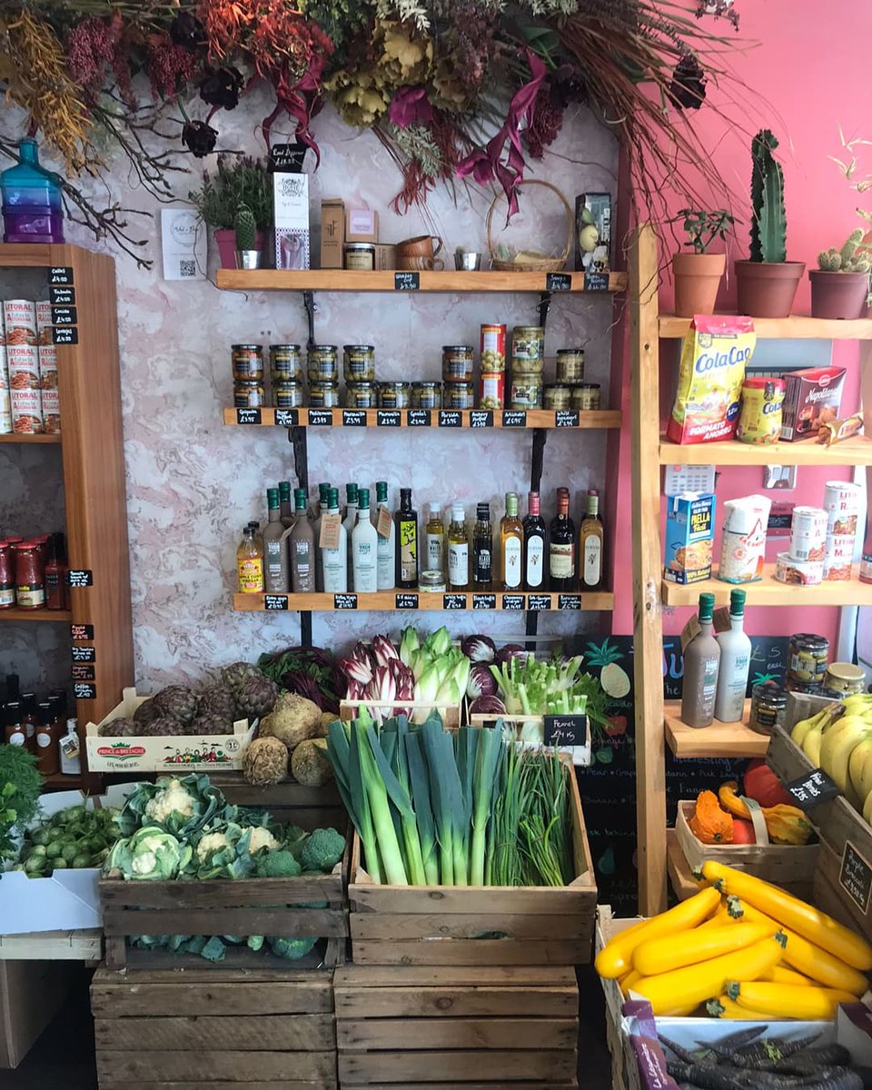 stripeyspanish's tweet photo. We had an amazing time and we bought all the ingredients needed for our Gazpacho recipe! And then on Tuesday we enjoyed our cooking class on zoom! 

We learnt a lot of interesting phrases like "¿Cuánto cuesta el kilo? - How much is it per kilo?"

#spanishcoursesLondon https://t.co/1kP6j0VWTs